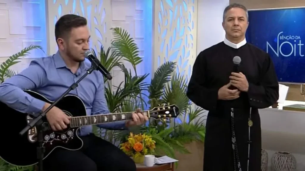 Imagem benca da noite do artigo Músicas para rezar com Pe. Camilo e Junior Campos