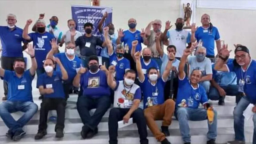 Imagem RdA Out22 Terco dos Homens do artigo Aprendizado e união com o Santo Rosário