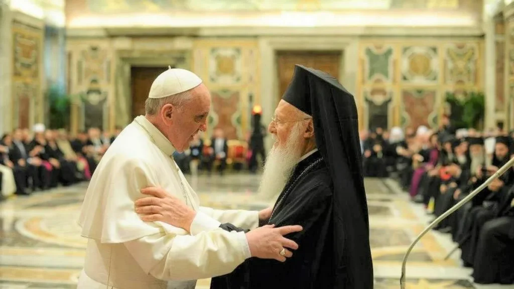 Imagem Papa Francisco e Patriarca Bartholomeu do artigo Ecumenismo busca unidade entre Cristãos