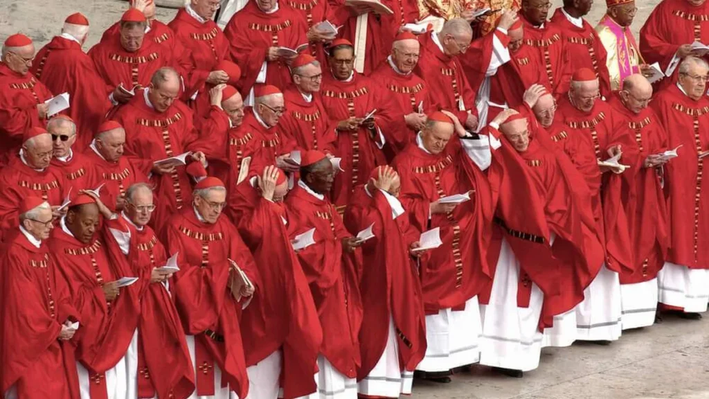 Imagem cardeais do artigo O Colégio dos Cardeais e sua missão na Igreja