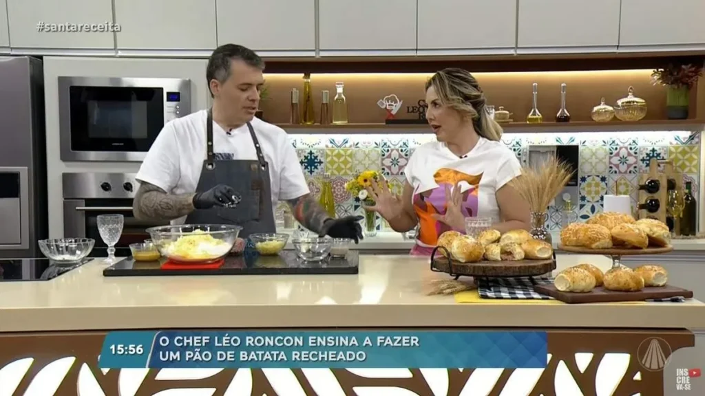 Imagem Santa Receita do artigo Um lanche da tarde especial: pão de batata recheado!