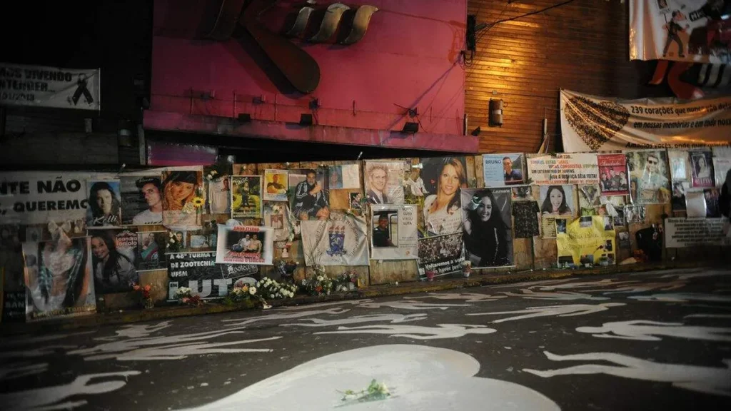 Imagem boate kiss do artigo 10 anos da tragédia da Boate Kiss é relembrada com homenagens