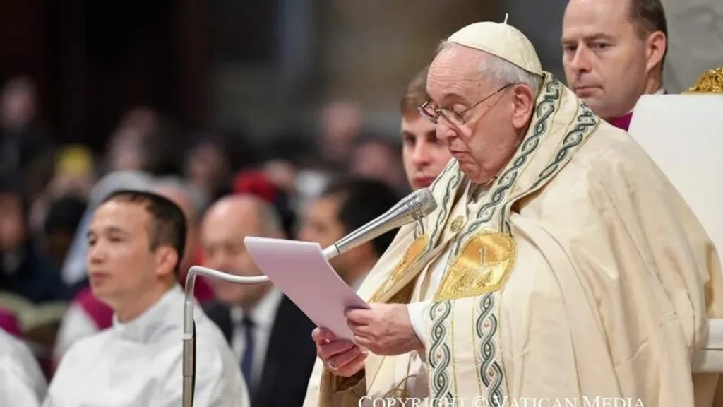Imagem papa francisco na solenidade de maria Mae de Deus do artigo Papa Francisco confia Bento XVI aos cuidados de Nossa Senhora