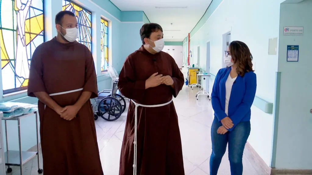 Imagem tratada Arquivo A Reproducao TV Aparecida Easy Resize.com do artigo Reportagem da TV Aparecida mostra o papel da Igreja na assistência à saúde