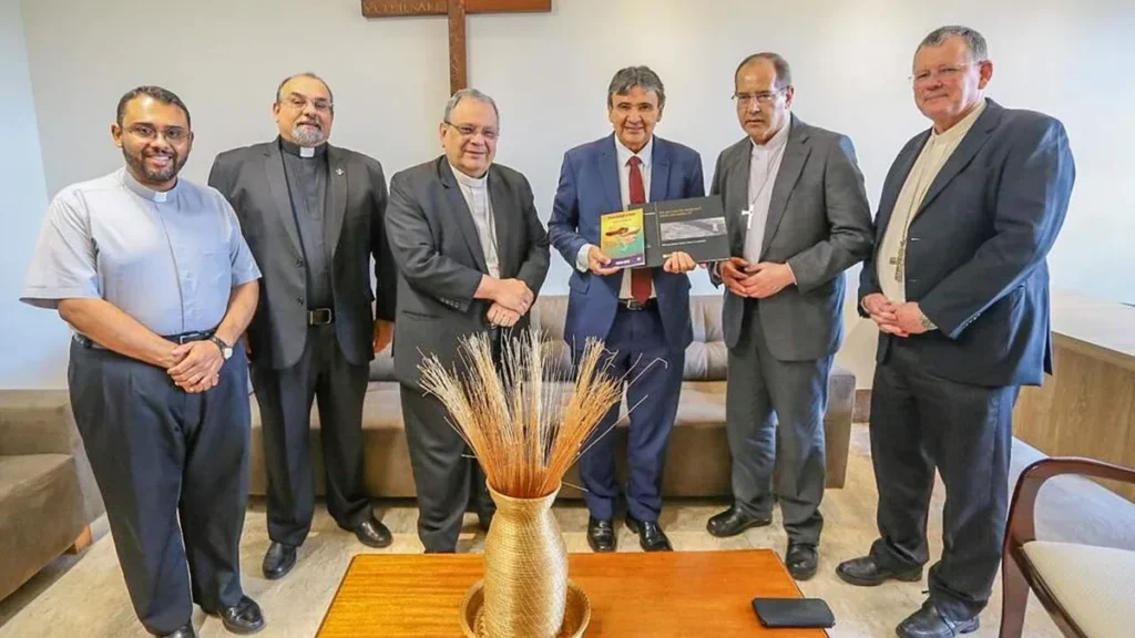 Imagem Wellington Dias com a presidencia da CNBB do artigo CNBB fala sobre a fome com Ministro do Desenvolvimento Social