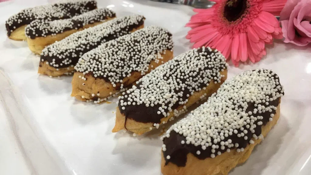 Imagem eclairdechocolate do artigo Eclair (Bomba) de Chocolate e Doce de Leite - Santa Receita