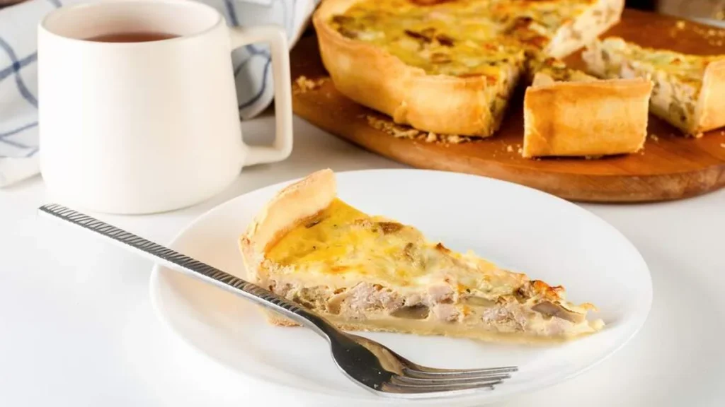 Imagem torta de frango e requeijao do artigo Tem frango sobrando? Faça torta de frango!