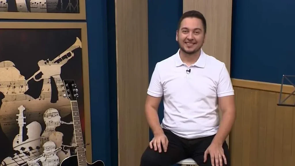 Imagem familia dos devotos do artigo Conheça o instrumento violão e dicas para começar o instrumento