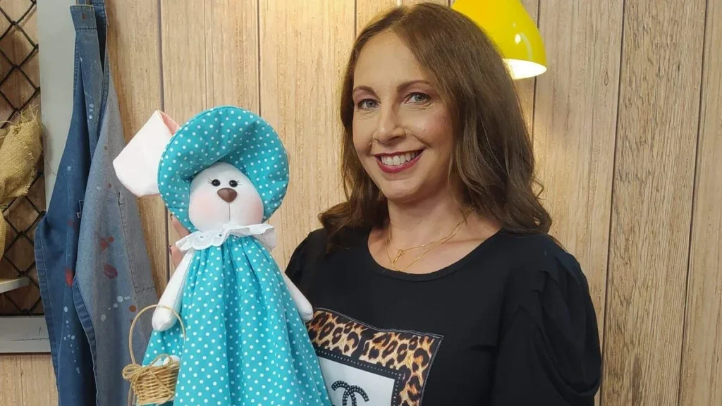 Imagem Coelha Lola Puxa Saco do artigo Minicurso de Páscoa - Coelha Lola Puxa Saco
