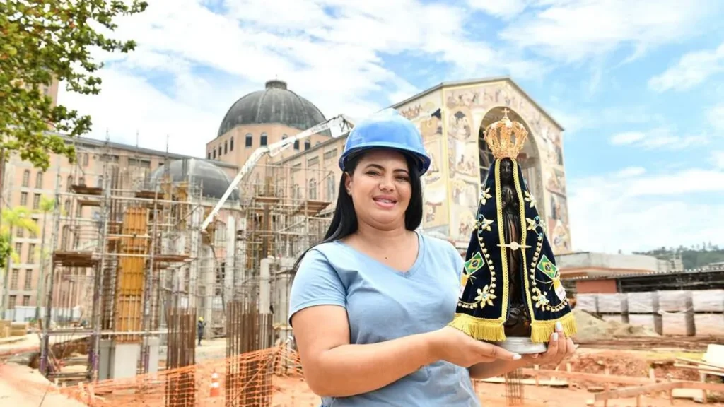 Amar Nossa Senhora Aparecida é assumir a vocação de cuidar com carinho do Santuário Nacional