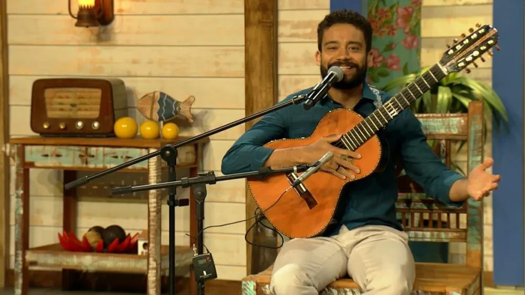 Imagem Padre Paulinho Reproducao TV Aparecida do artigo Violeiro Noel Andrade se apresenta no “Luar do Sertão”