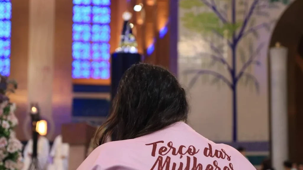 Imagem Terco Solene Romaria Nacional do Terco das Mulheres 11 03 2023 Altar Central do artigo Mulheres oram Terço Solene e se consagram à Mãe Aparecida