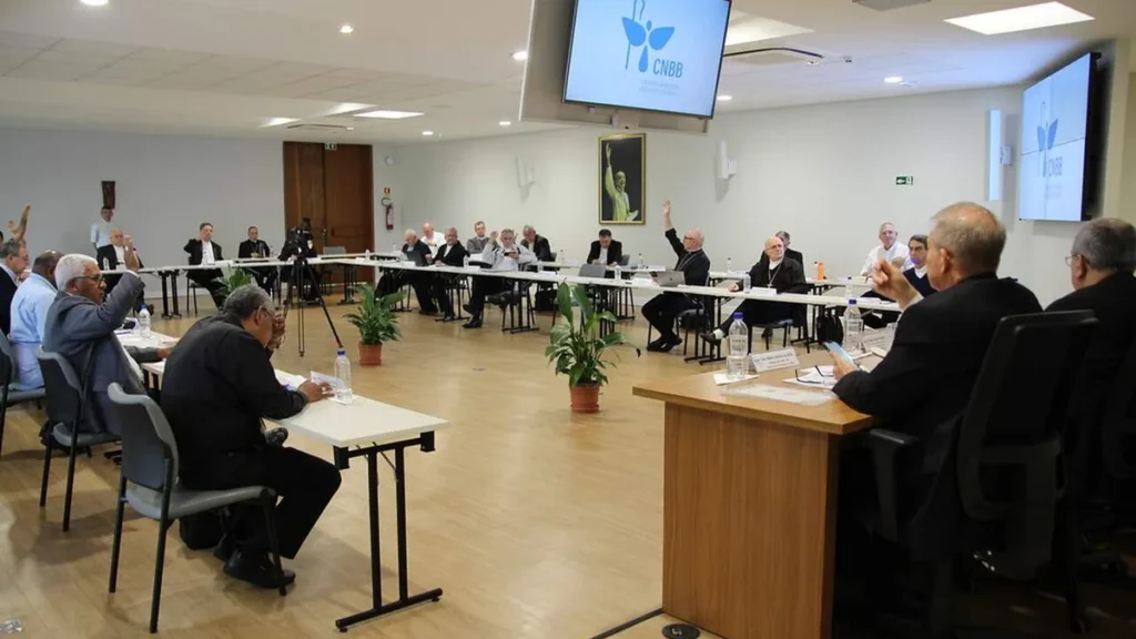 Imagem Bispos Reunidos na sede da CNBB do artigo Dioceses em Minas Gerais e Pará recebem novos Bispos