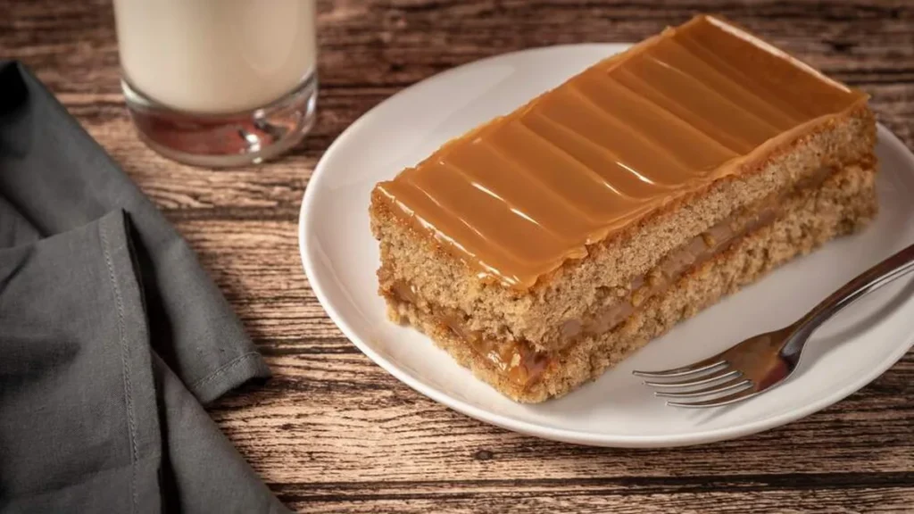 Prepare um delicioso bolo com o doce de leite que veio de leite talhado