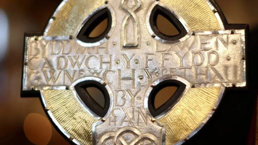 Imagem cruz de gales do artigo Papa Francisco presenteia o Rei Charles III com fragmentos da Vera Cruz