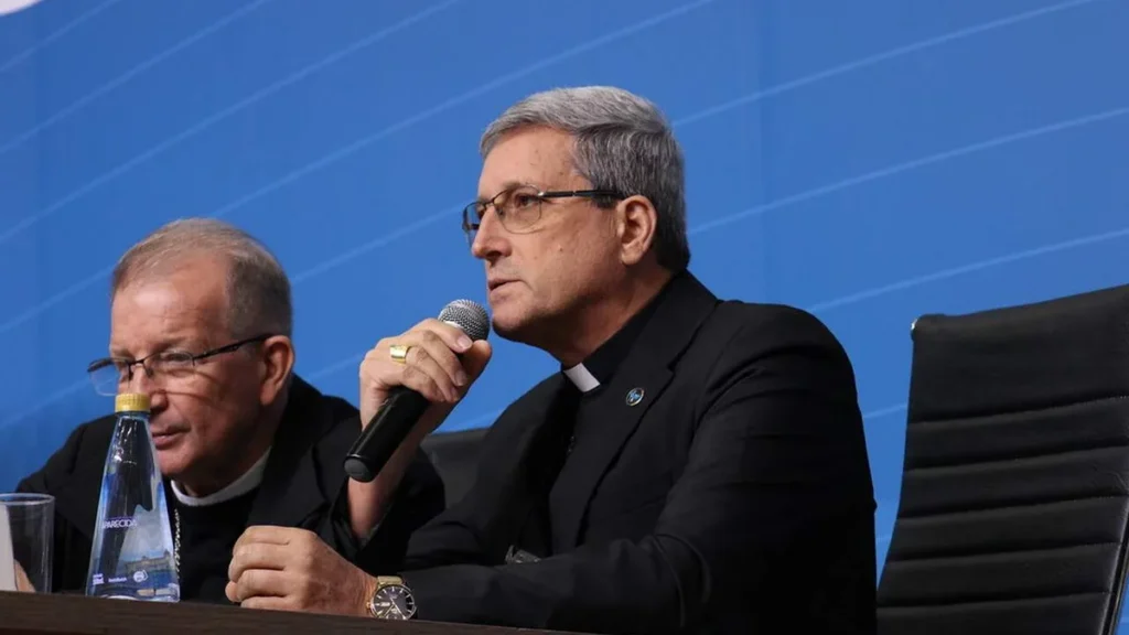 Imagem Dom Jose Carlos Bispo de Caraguatatuba do artigo Bispo de Caraguatatuba agradece doações para vítimas das chuvas