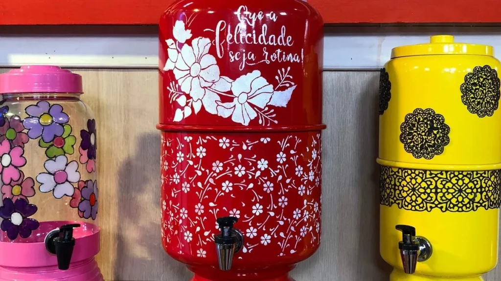 Imagem pintural floral em filtro de agua vermelha do artigo Pintura floral no filtro de água de alumínio vermelho