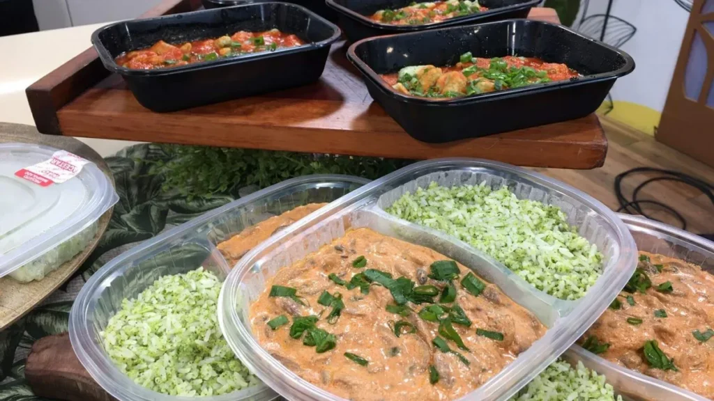 Imagem Strogonoff de Cogumelos com arroz de brocolis do artigo Nhoque de Espinafre ao Sugo, Strogonoff de Cogumelos com Arroz de Brócolis - Santa Receita