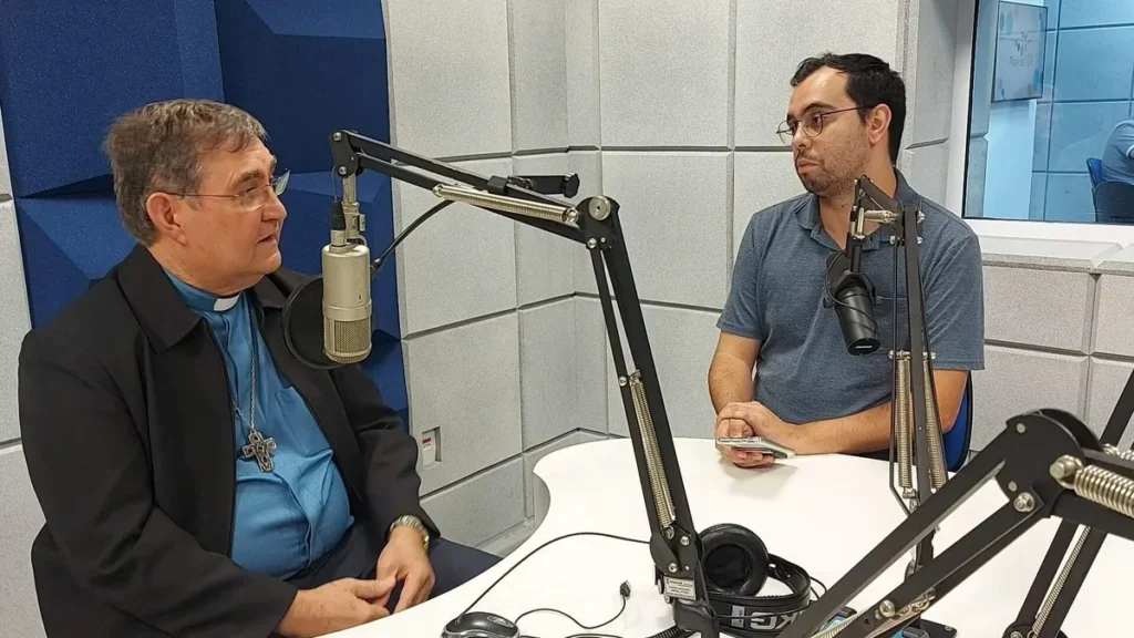 Dom Reginaldo Andrietta dá entrevista para Rádio Aparecida sobre Pastoral Operária