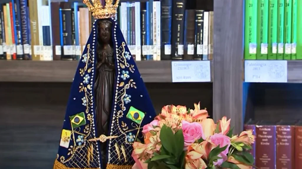 Imagem escola de maria 16 09 do artigo Exortação Apostólica Marialis Cultus: a presença de Maria nos documentos da Igreja