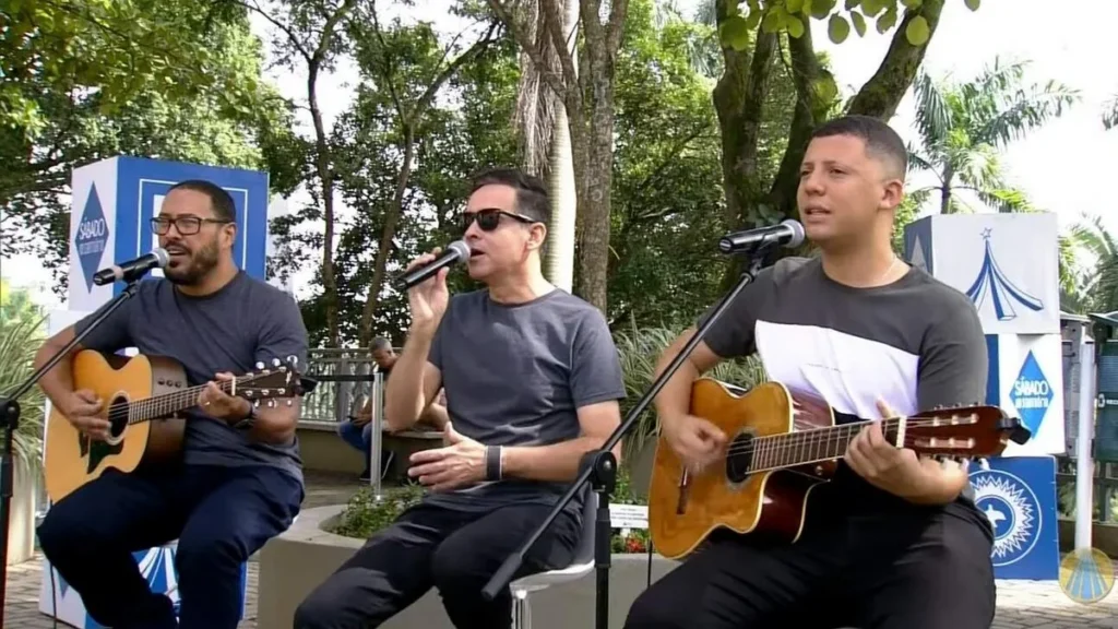 Imagem sabado no santuario do artigo Participação da banda Trilhos do Céu