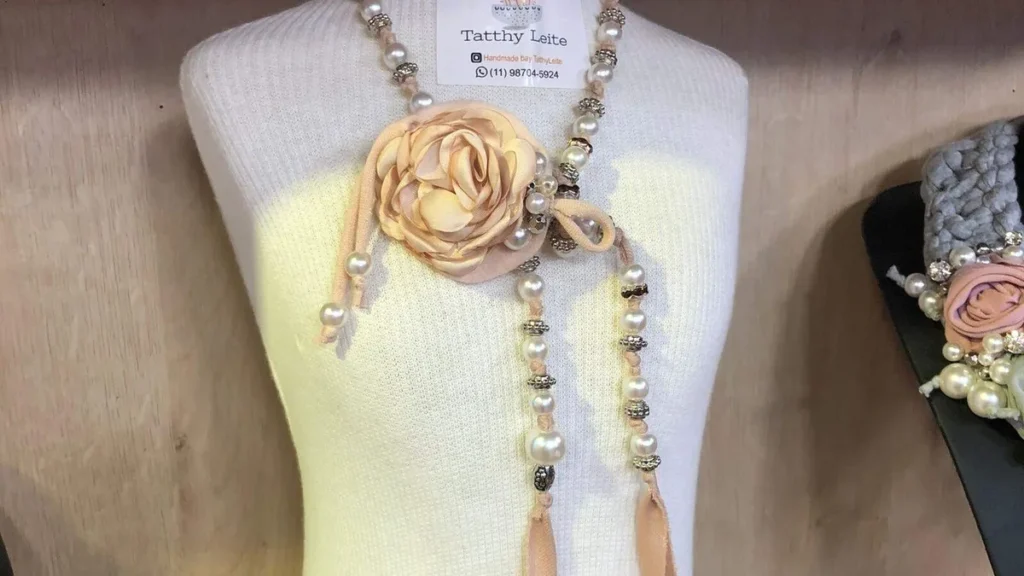Imagem chocker broche rosa do artigo Chocker Broche de Rosa - Faça Você Mesmo