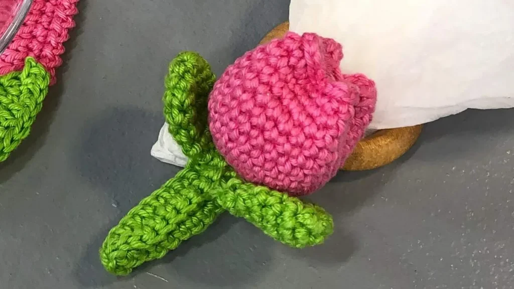 Imagem tulipa amigurumi do artigo Porta-guardanapo de Tulipa em Amigurumi