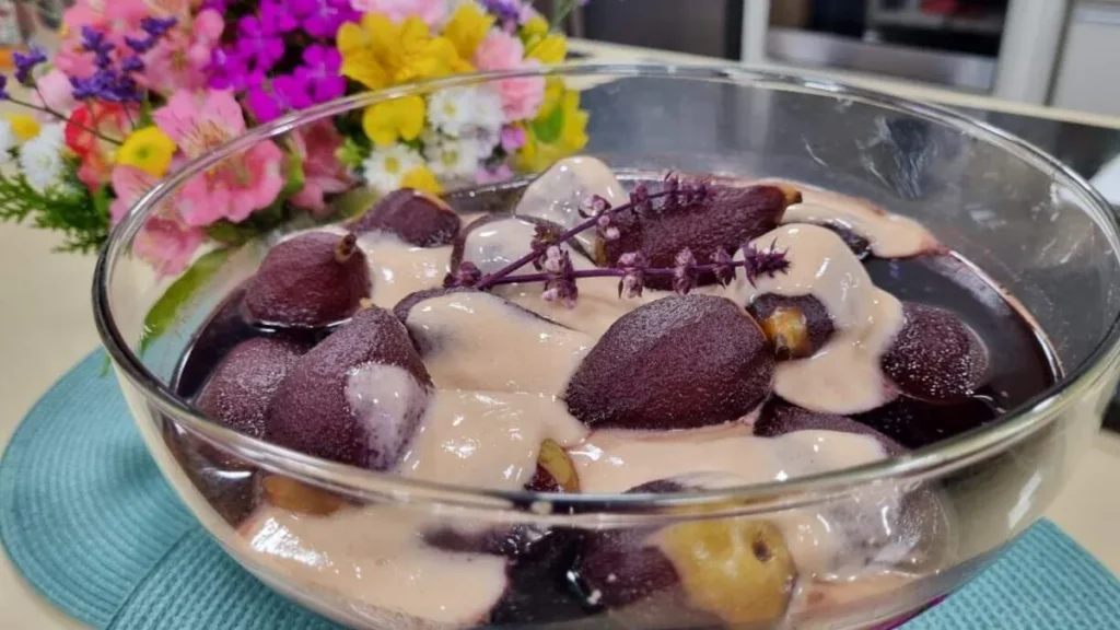 Imagem pera ao suco de uva com zabaione do artigo Pera ao Suco de Uva com Zabaione - Santa Receita