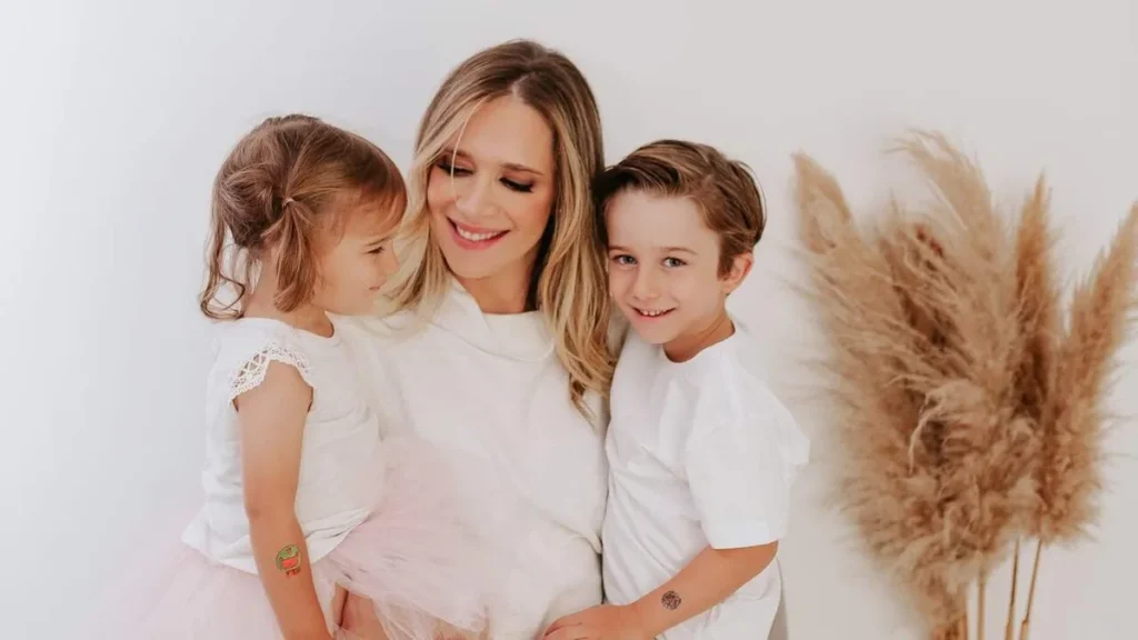 Imagem Natalia Ariede com seus filhos do artigo Natália Ariede conta sua história de maternidade e fé