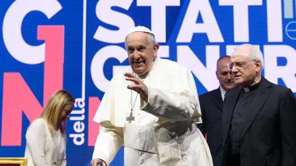 Imagem Papa Francisco em Roma durante encontro sobre natalidade do artigo Papa: “Se nascem poucos filhos, significa que há pouca esperança”