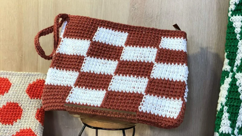Imagem bolsa em croche do artigo Bolsa em crochê com fio conduzido - Faça Você Mesmo