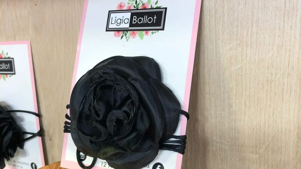 Imagem gargantilha do artigo Gargantilha de Rosa