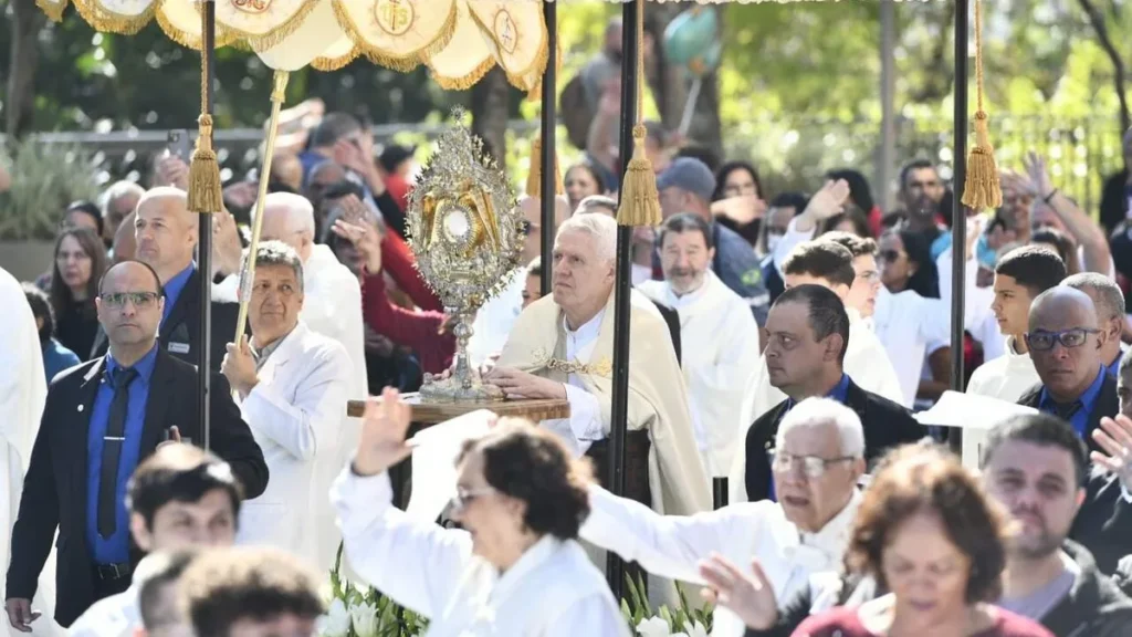 Imagem Corpus Christi 2023 no Santuario Procissao do artigo Devotos da Mãe Aparecida celebram Corpus Christi