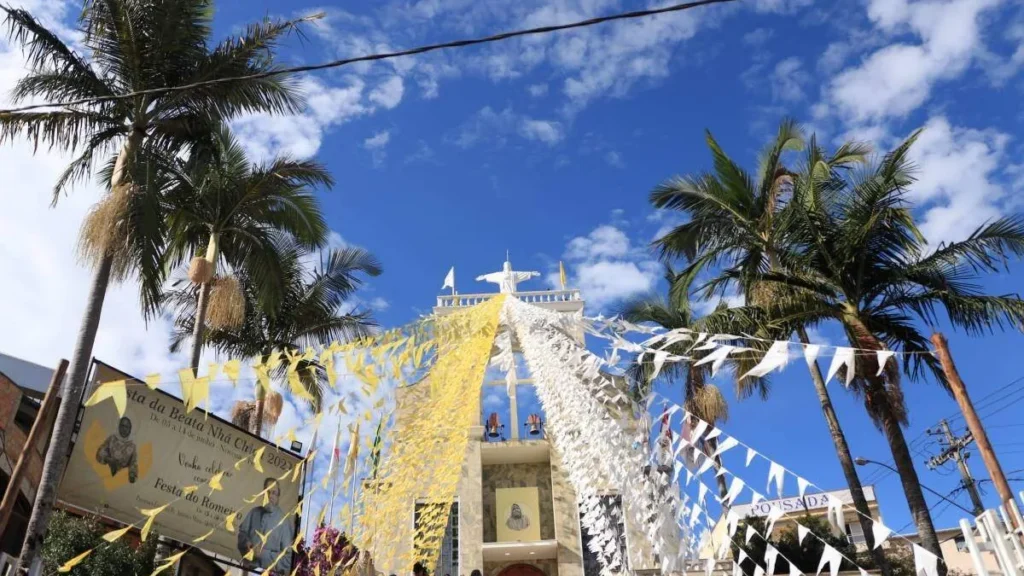 Imagem festa da beata nha chica 2023 do artigo Acompanhe com o Portal A12 a Festa da Beata Nhá Chica