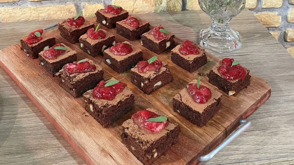 Imagem Brownie com geleia de morango sabor de vida do artigo Brownie com Geleia de Morango – Sabor de Vida