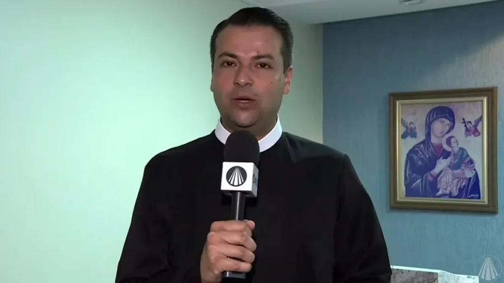 Imagem bencao da noite do artigo Entrevista com Dom Mário Antonio da Silva - Romaria do Divino Pai Eterno 2023