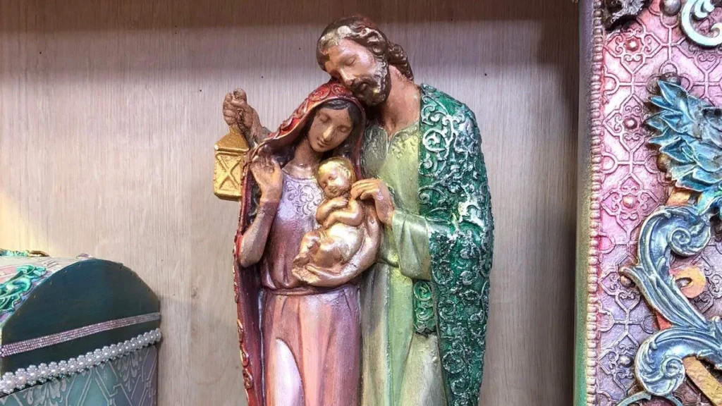 Imagem pintura em gesso do artigo Pintura em Gesso na Sagrada Família - Faça Você Mesmo