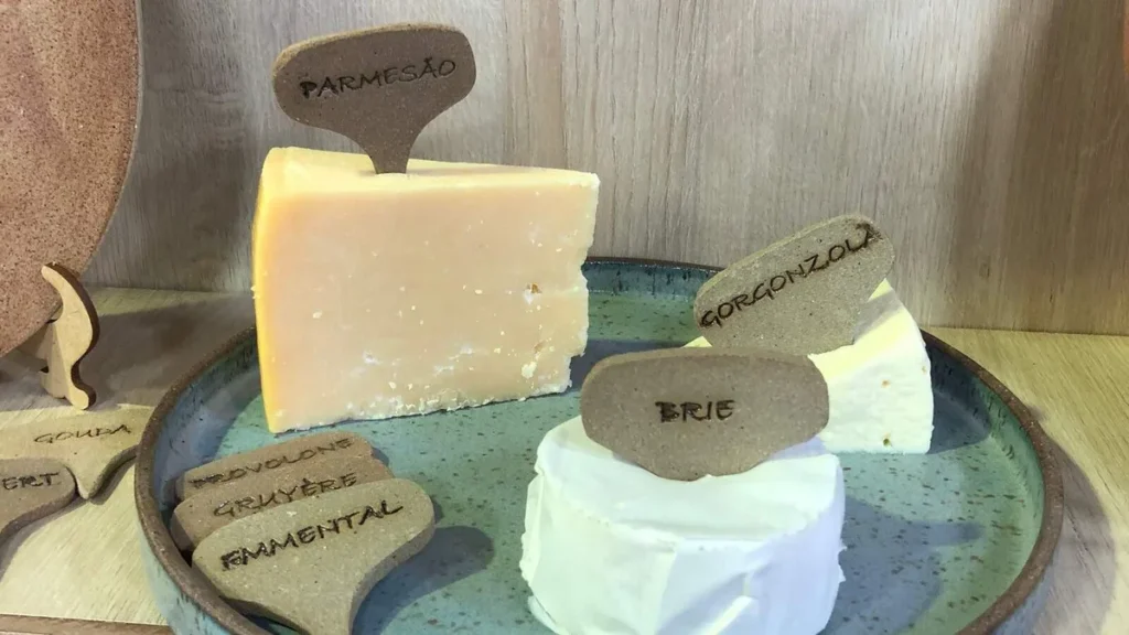 Imagem plaquinha de queijo do artigo Plaquinha de cerâmica para queijos - Faça Você Mesmo