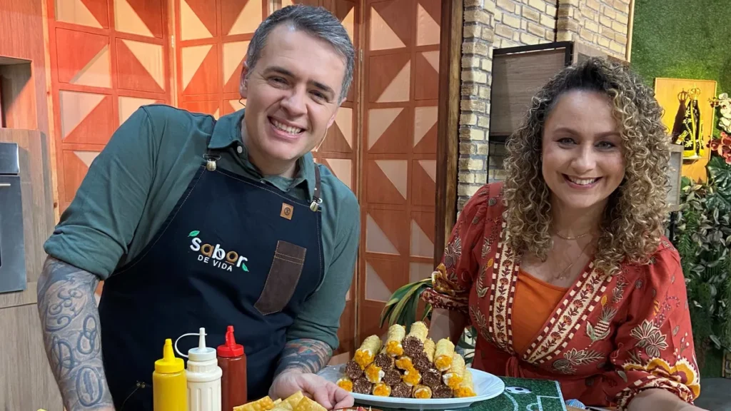 Imagem 1 Chef Leonardo Roncon e Bianca Laua do artigo “Sabor de Vida” apresenta receitas de comidas servidas nos estádios