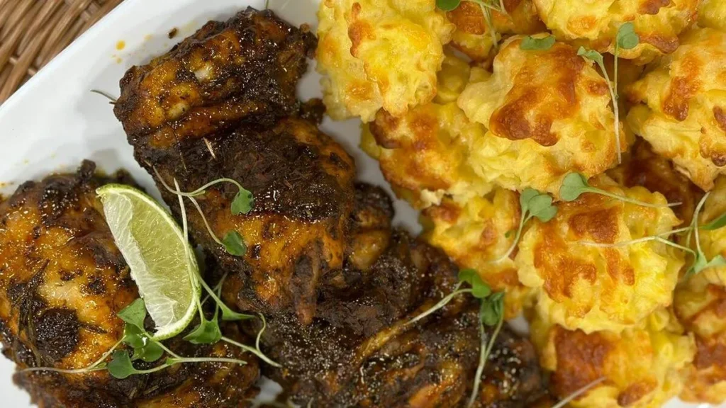 Imagem sobrecoxa com ervas do artigo Sobrecoxa com Ervas e Batata Duchesse - Santa Receita