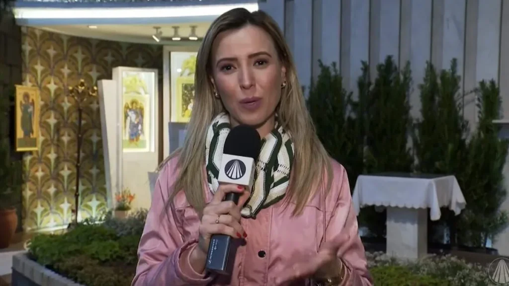 Imagem familia dos devotos do artigo Conheça o Santuário dedicado a Mãe do Perpétuo Socorro em Curitiba/PR