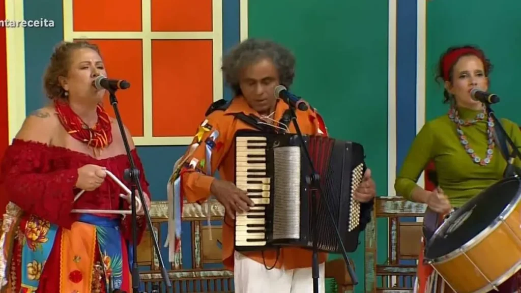 Imagem santa receita do artigo Quadrilha de Bonecões: cores, alegria e magia!