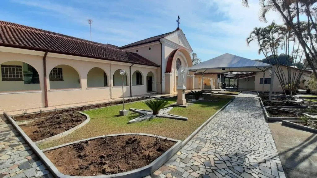 Imagem Carmelo Santa Face e Pio XII em Tremembe SP do artigo Carmelo de Tremembé (SP) recorda a Venerável Madre Carminha