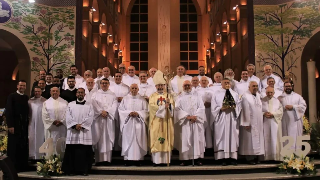 Imagem Missa Jubileu Redentoristas Jul2023 do artigo Jubileu: Redentoristas renovam Vida Sacerdotal no Santuário Nacional