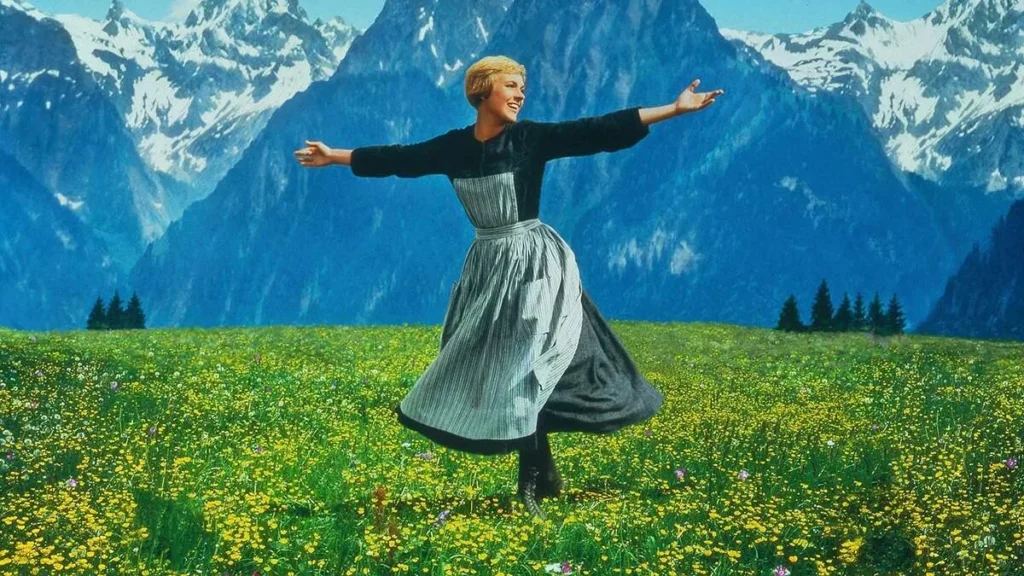Julie Andrews como Maria no filme "A Noviça Rebelde"