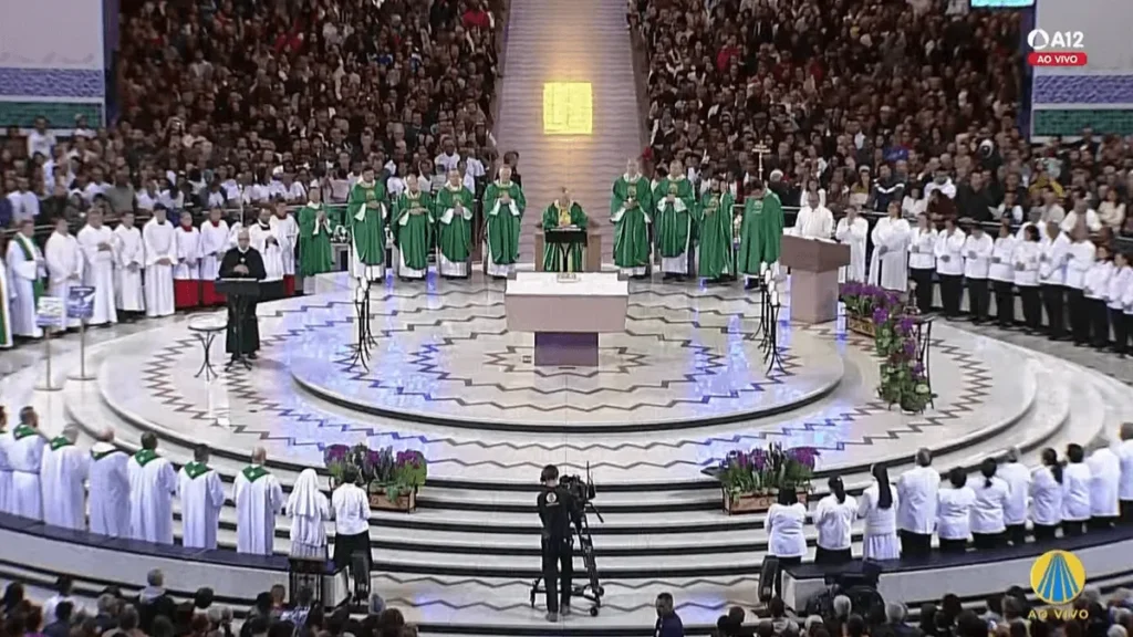 Imagem Missa SantuaYrio Nacional do artigo Santa Missa celebra o dia do catequista e a vocação leiga