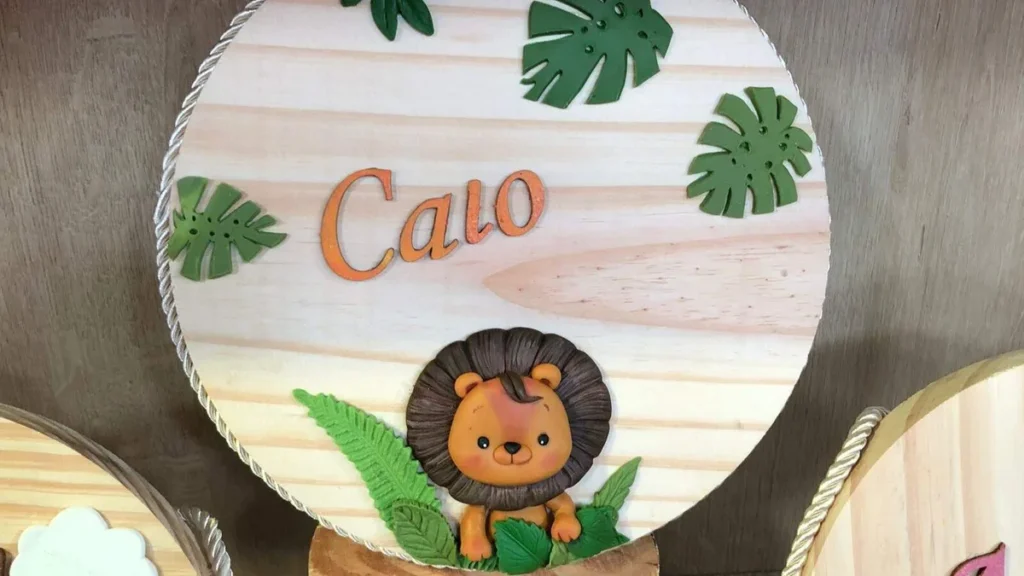 Imagem porta maternidade do artigo Porta-maternidade de Leãozinho em Biscuit - Faça Você Mesmo