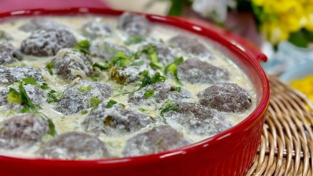 Imagem Kafta cozida do artigo Kafta cozida no Molho de Iogurte - Santa Receita