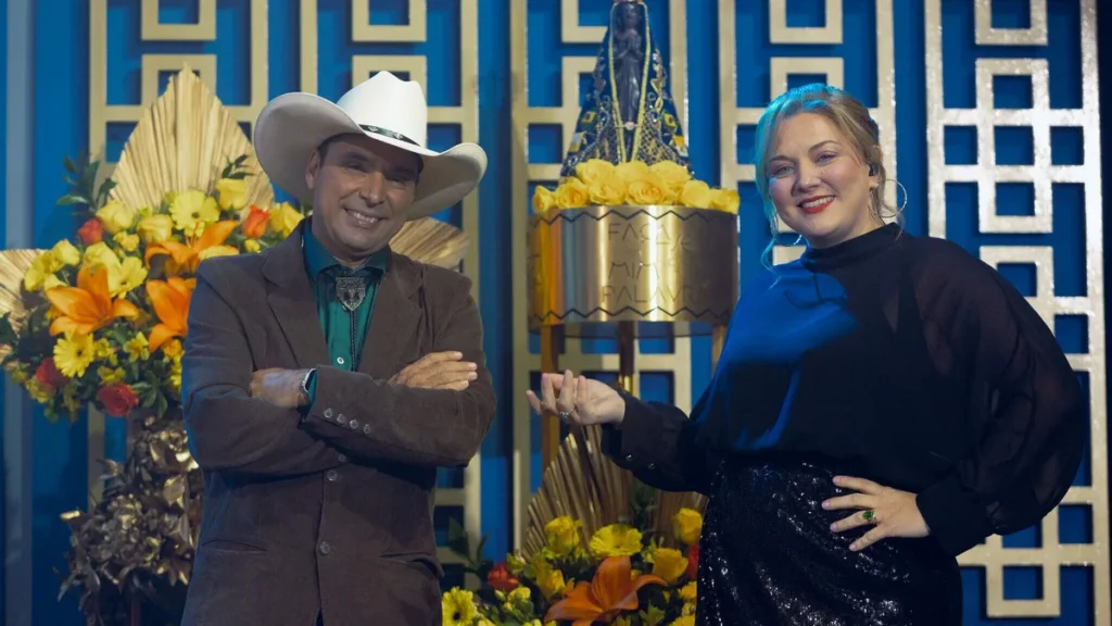 Kleber Oliveira e Mariangela Zan apresentam o Especial de Aniversário com Gian e Giovani