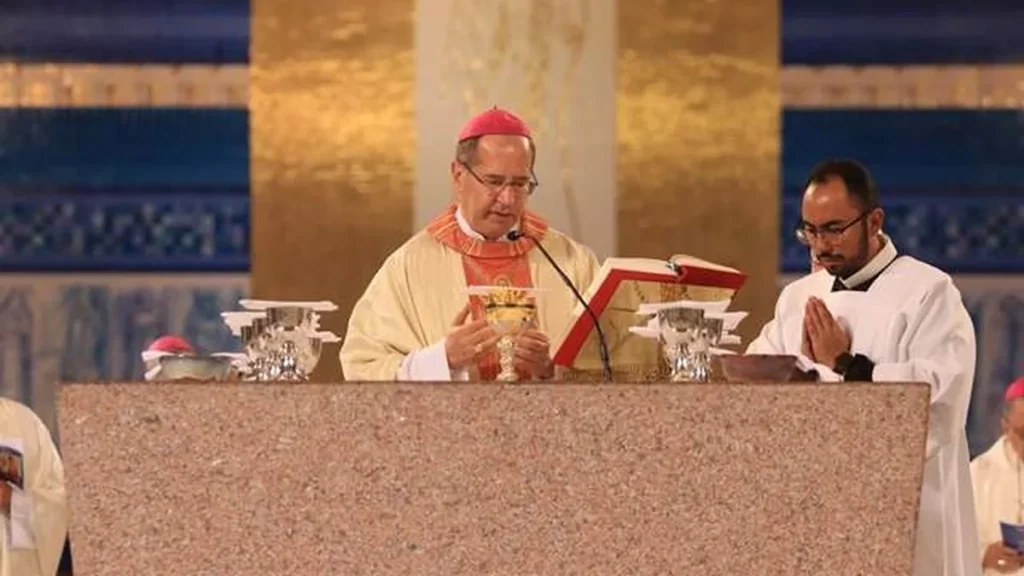 Primeira Santa Missa celebrada seguindo a Nova Tradução do Missal Romano durante a 60a Assembleia Geral da CNBB, em Aparecida, em 19 de abril de 2023